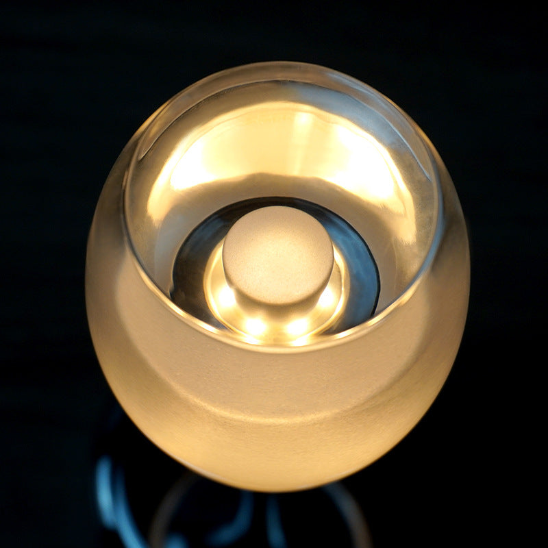 Chromowana lampka nocna LED w kształcie kieliszka do wina, z USB | elesira