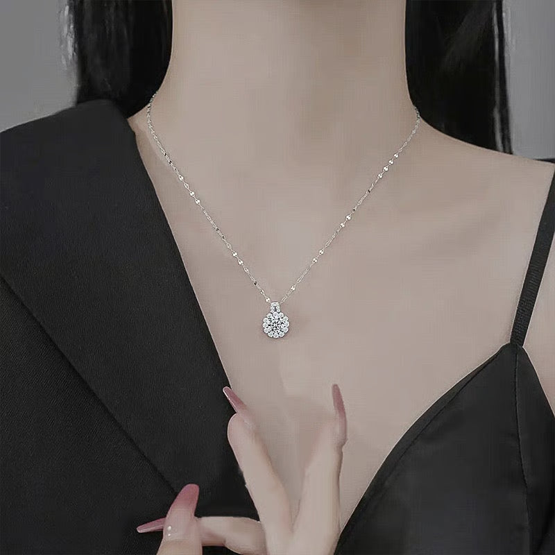Soleria Necklace | Unleash a Radiant Confidence That Captivates Every Moment | elesira