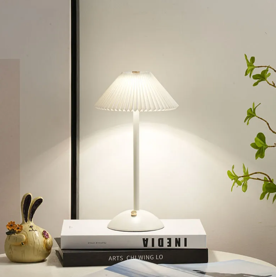 Lámpara de mesa moderna inalámbrica con función de carga USB LumiFold – Regulable en 3 niveles - Lámpara de noche - Sala de estar | elesira