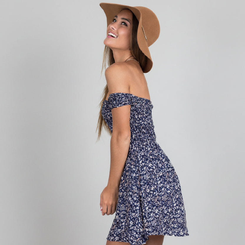 Robe Courte Épaules Dénudées à Fleurs