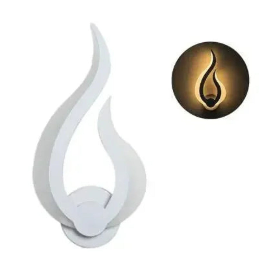 Candleflicker - Flame -shaped Wall lamp for soothing lighting | elesira