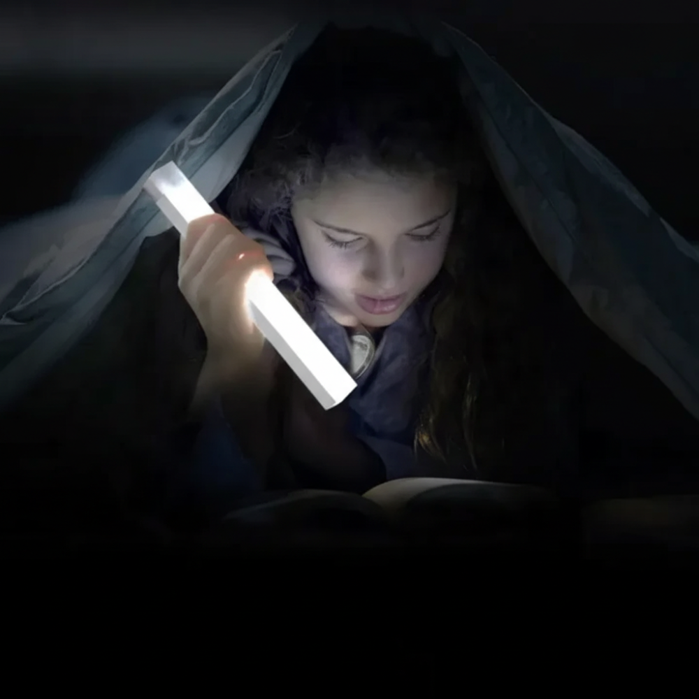 Veilleuse LED intelligente à détection de mouvement pour la sécurité de la maison | elesira