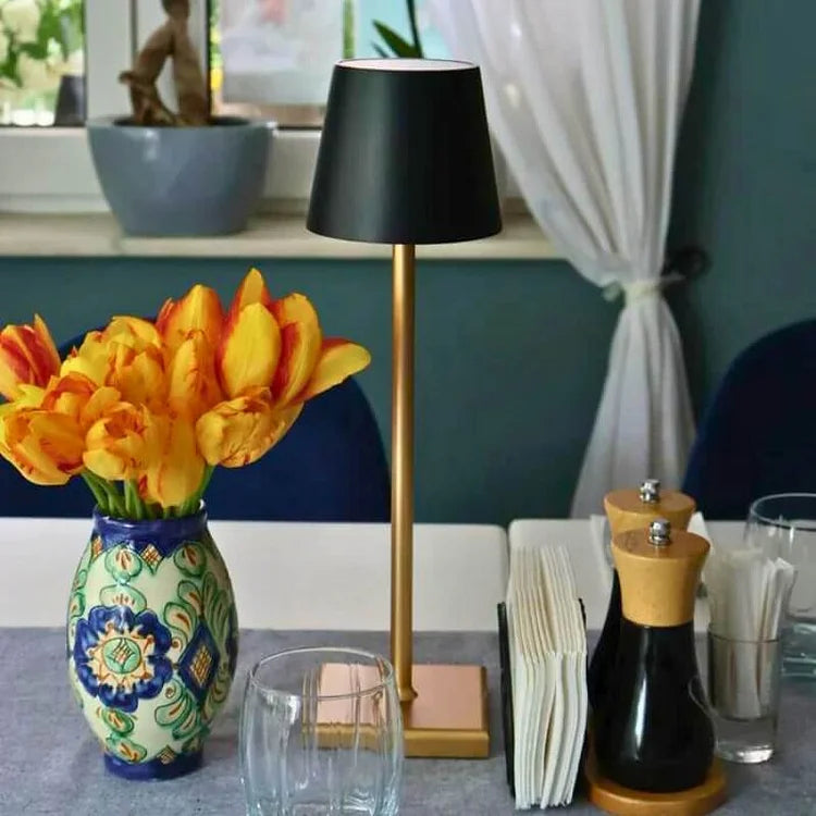 Lampada LED dimmerabile Lumea Luxe – Senza fili e ricaricabile | elesira