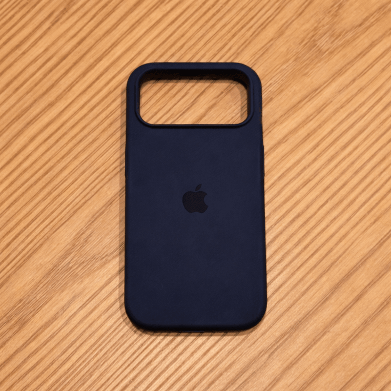 Carcasă elegantă din silicon, compatibilă cu încărcarea magnetică pentru iPhone | elesira