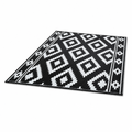 Weatherproof UV-Resistant Geometric Outdoor Rug | elesira