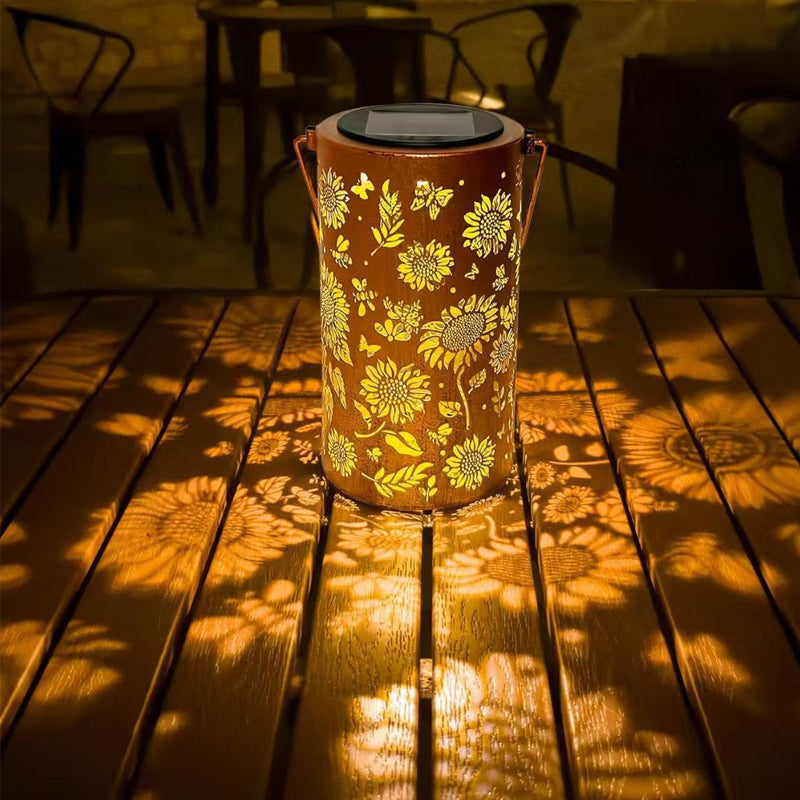Solar garden lamp with sunflower motif | elesira