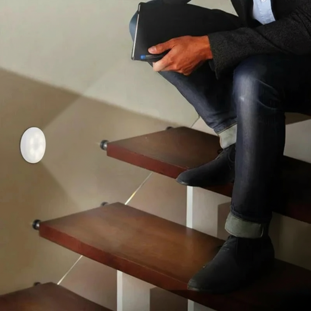Lampes LED intelligentes pour placard, activées par mouvement – rechargeables et faciles à installer | elesira