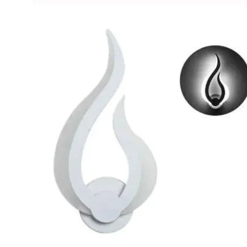 Candleflicker - Flame -shaped Wall lamp for soothing lighting | elesira