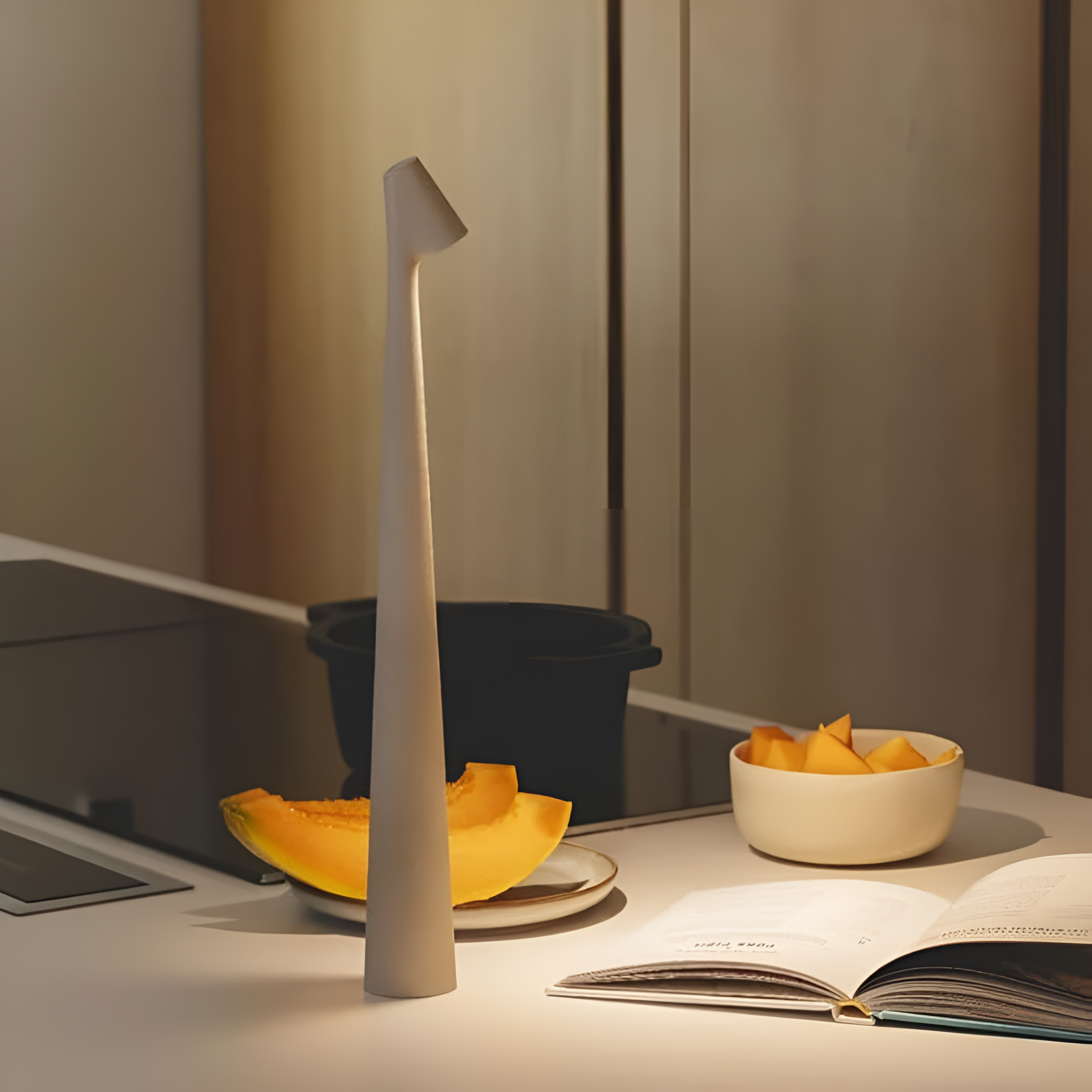 Minimalistisk nordisk bordlampe | elesira