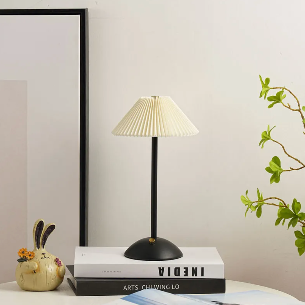 Lámpara de mesa moderna inalámbrica con función de carga USB LumiFold – Regulable en 3 niveles - Lámpara de noche - Sala de estar | elesira
