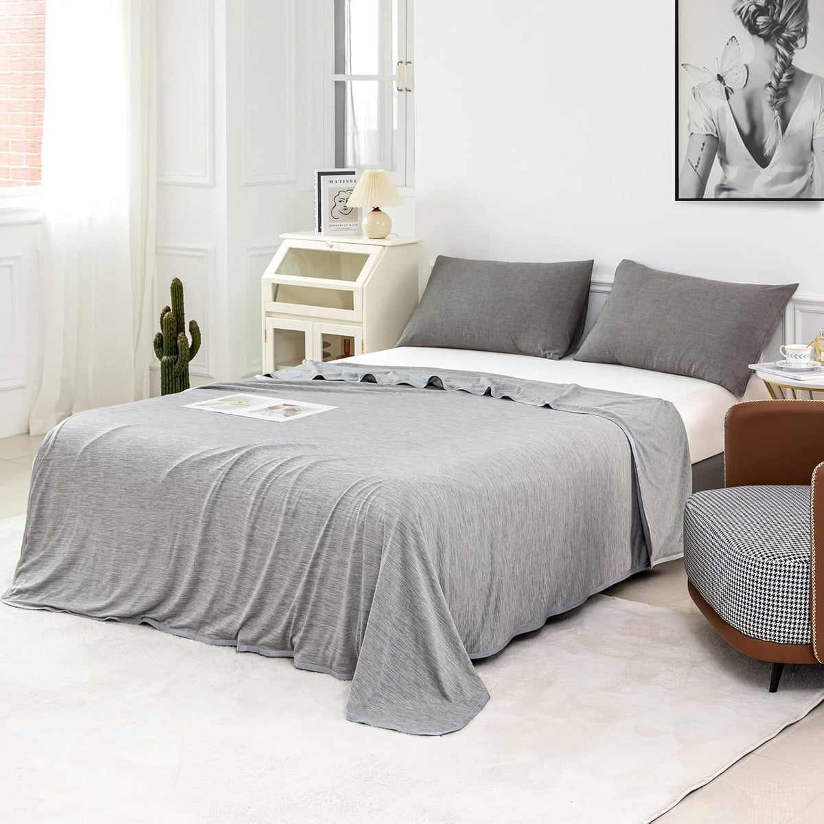 Cozy Comfort Cooling Blanket With Q-Max 0.4 Tech For Hot Sleepers - Elesira