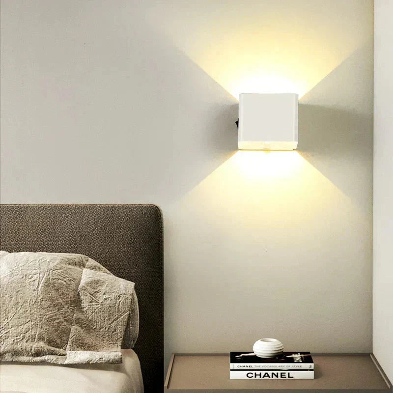Trådløs kubisk LED-vegglampe – dimbar, USB-oppladbar (2-pakning) | elesira