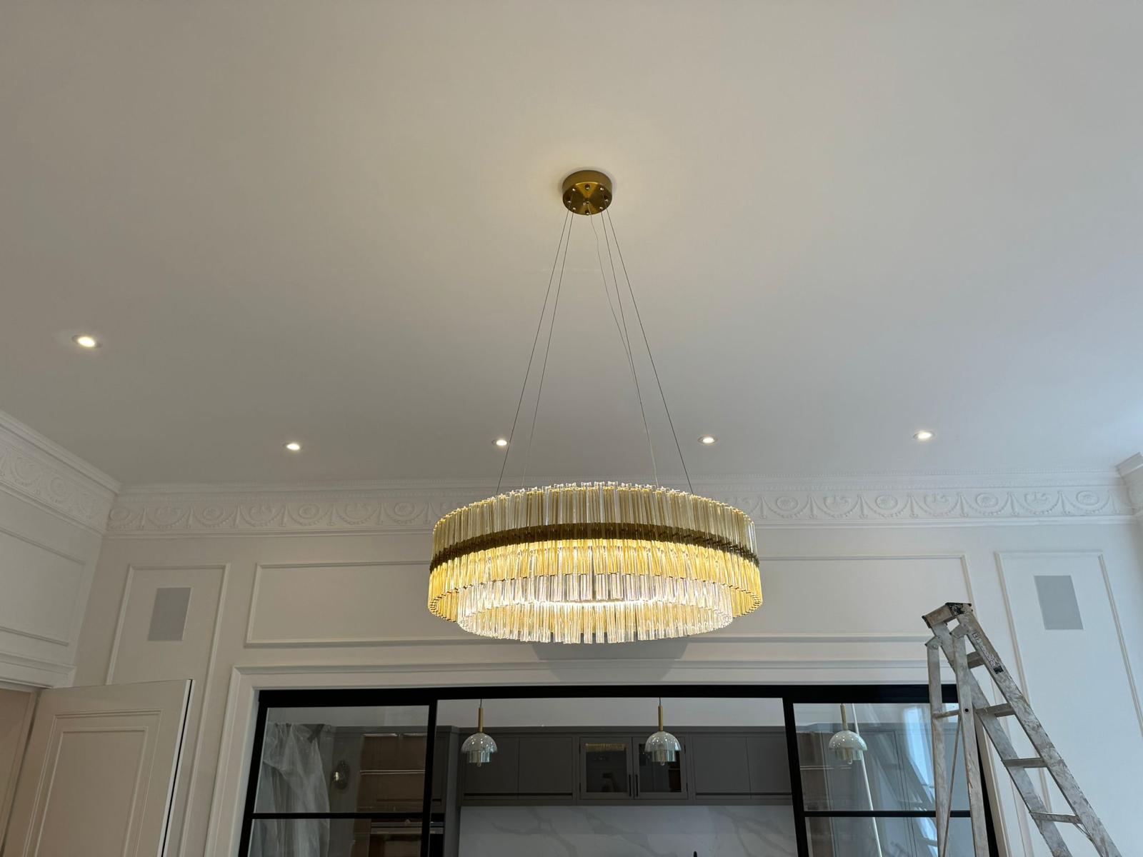 Mia-lysekrone i glass | elesira