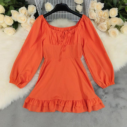 Robe Unie Col Carré Taille Cintrée