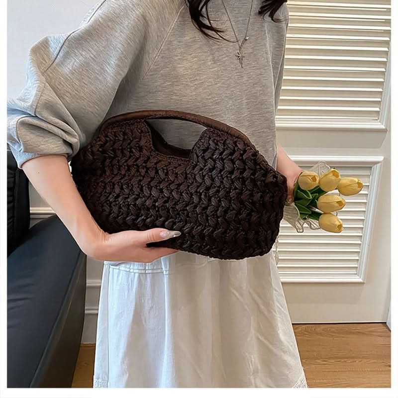 Sac bandoulière en raphia tressé au design élégant | elesira