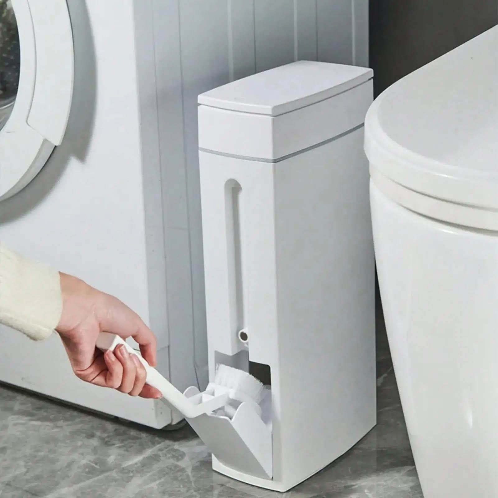Schlanker Mülleimer mit verborgenem Toilettenbürsten-Set | elesira