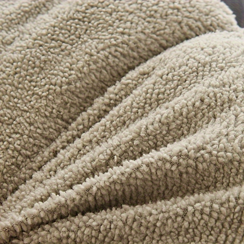 Year-Round Duvet Insert With Soft Down-Alternative Fill And Geometric Pattern - Elesira