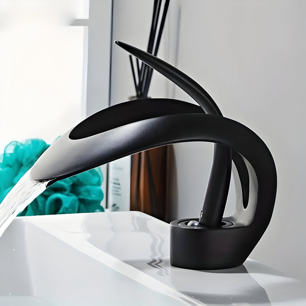 SleekFlow Modern Bathroom Faucet with Single Handle Control | elesira