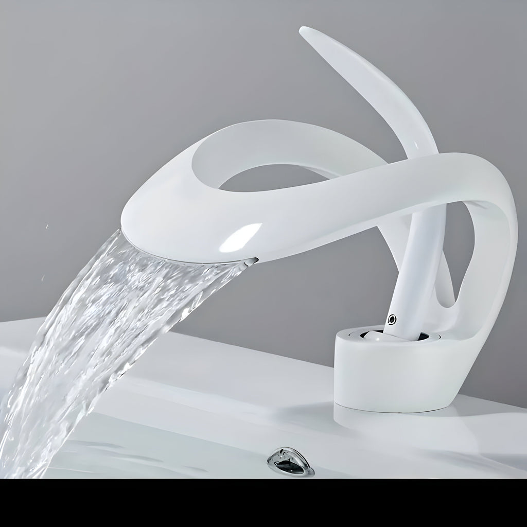 SleekFlow Modern Bathroom Faucet with Single Handle Control | elesira