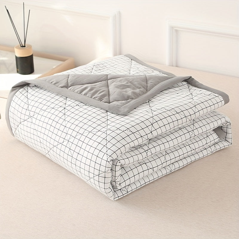 Chic Plaid Cooling Blanket With Lightweight Design For Warm Evenings - Elesira