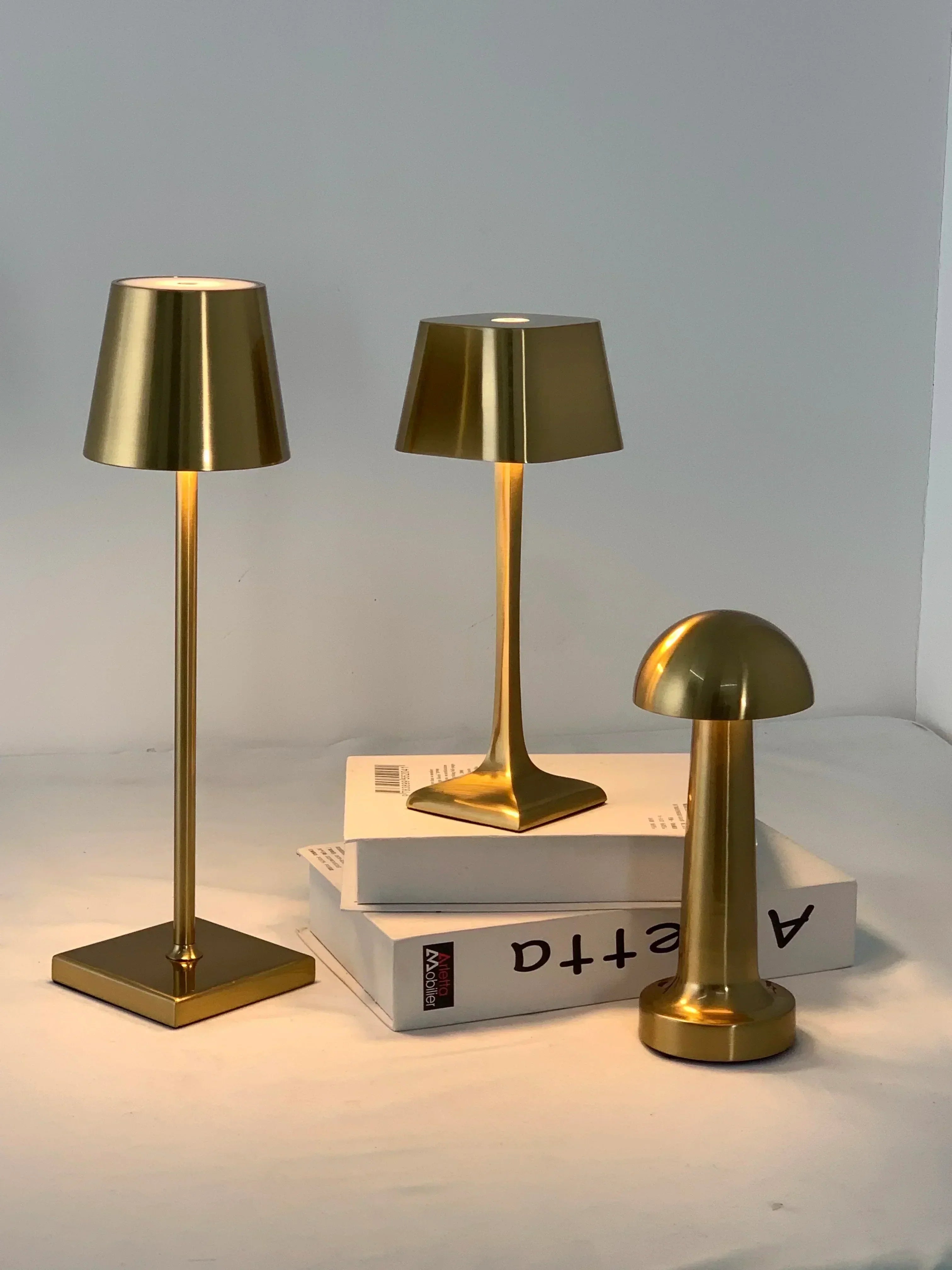 PowerGlow - USB Square Table Lamp | elesira