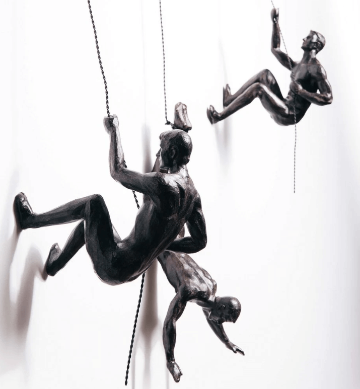 Γλυπτό τοίχου ClimbArtis με σχέδιο αναρριχητή από ρητίνη για δύναμη και ανάπτυξη - Elesira