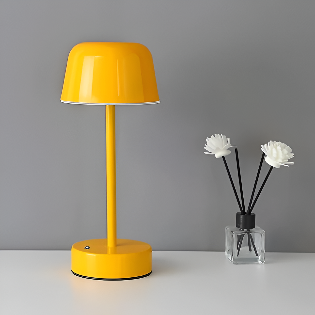LumaVibe | retro LED stolní lampa v zářivých barvách do domácnosti | elesira
