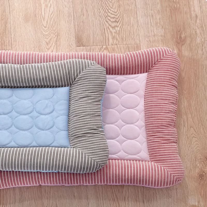 CoolBuddy Cooling Bed With Non Slip Base For Dogs And Cats - Elesira