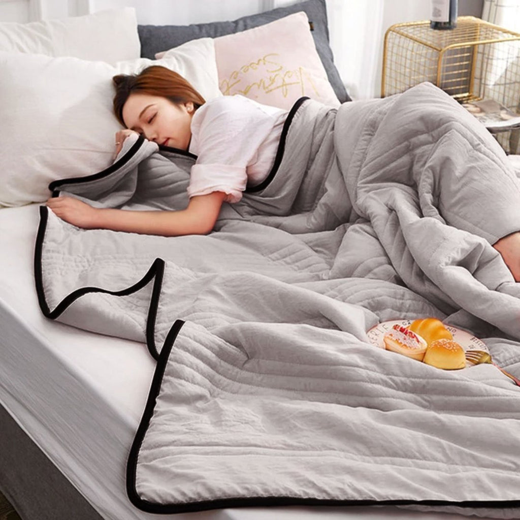 Cooling Blanket With Breathable Fabric For Hot Sleepers And Refreshing Nights - Elesira