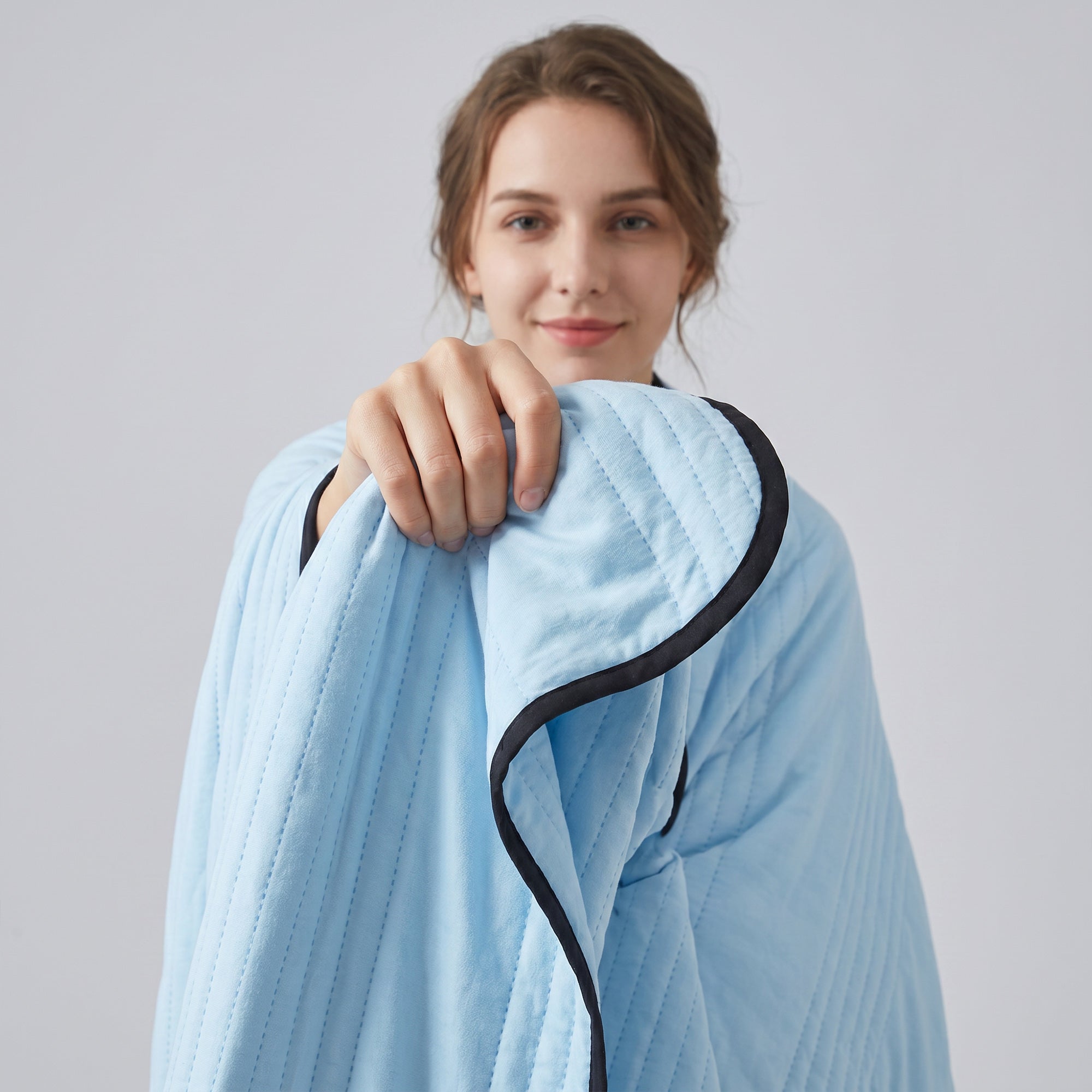 Ice-Infused Cooling Blanket For Hot Sleepers With Breathable Comfort - Elesira