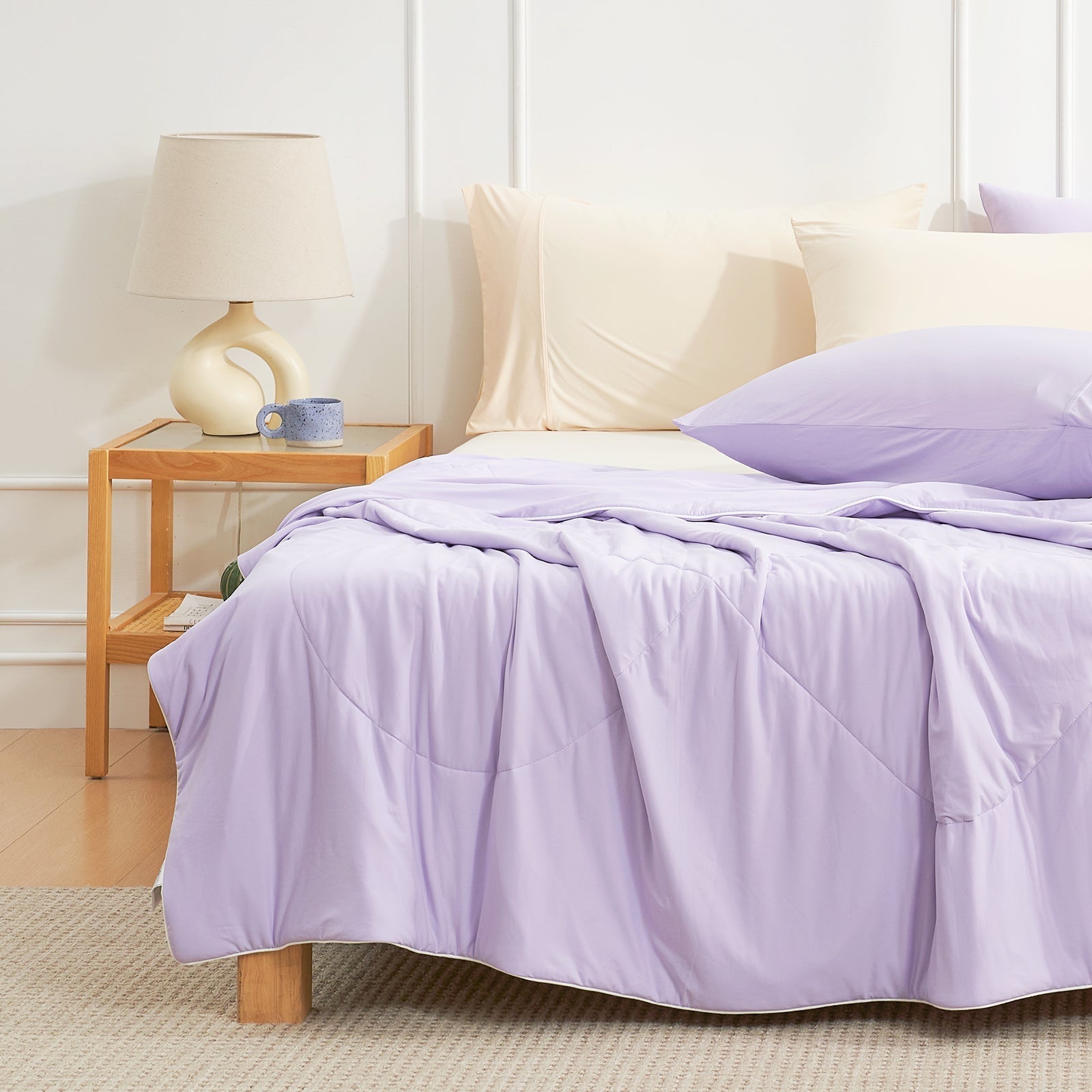 Breathable Cooling Comforter With Lightweight Fabric For Hot Sleepers - Elesira