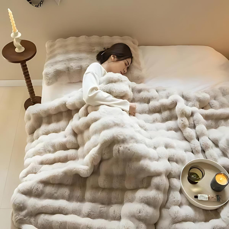 Cozy Collection dobbeltsidet tæppe i imiteret pels og fleece til varme året rundt – Elesira