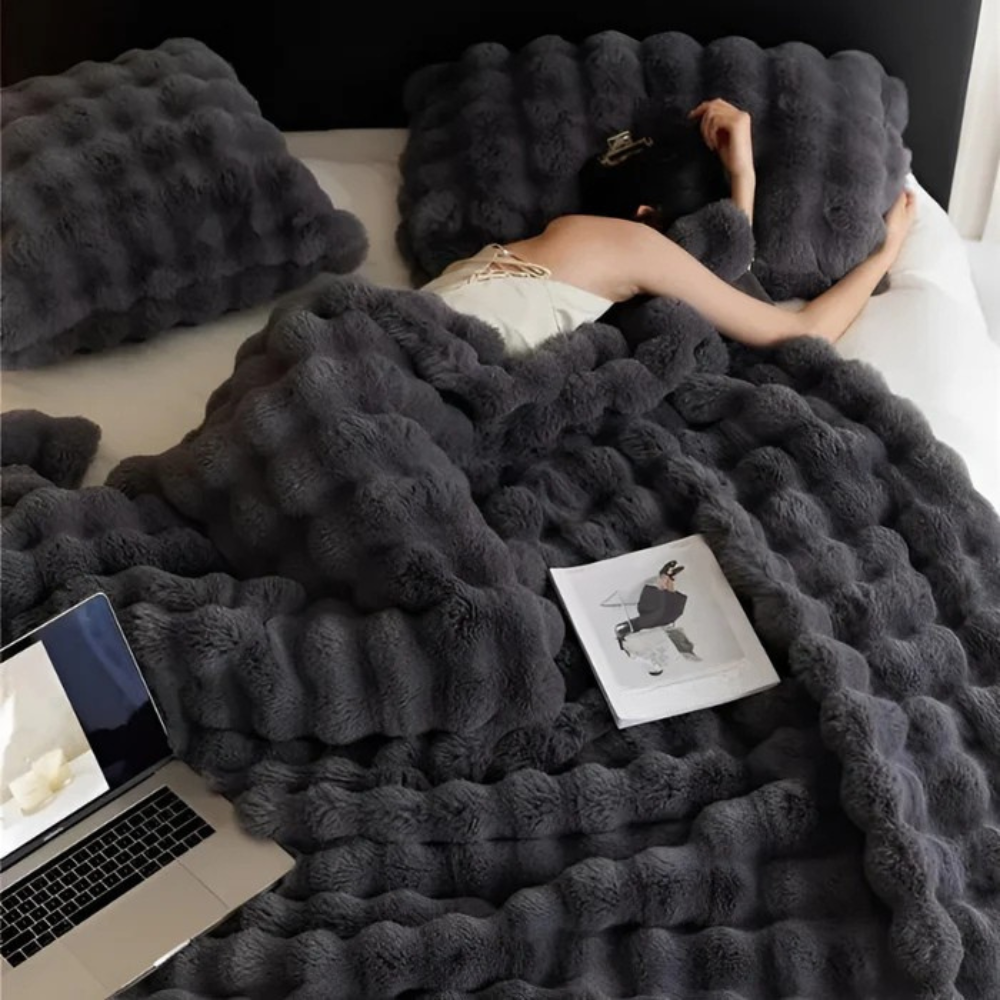 Cozy Collection dobbeltsidet tæppe i imiteret pels og fleece til varme året rundt – Elesira