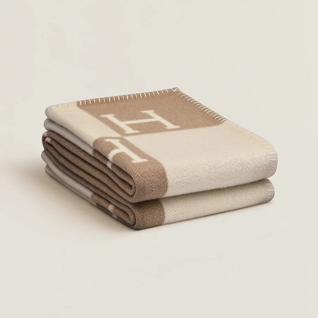 Cozy Home Collection Soft Throw With Stylish Design For Everyday Comfort - Elesira