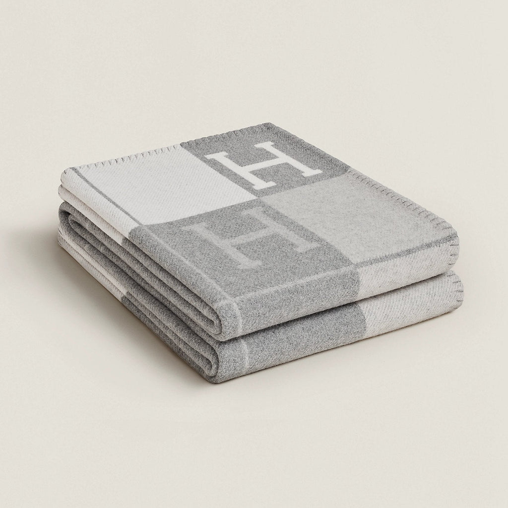 Cozy Home Collection Soft Throw With Stylish Design For Everyday Comfort - Elesira