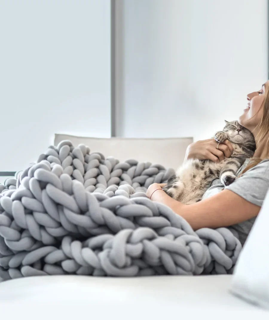 Couverture en grosse maille Cozy Home pour une douceur incomparable et un style douillet - Elesira