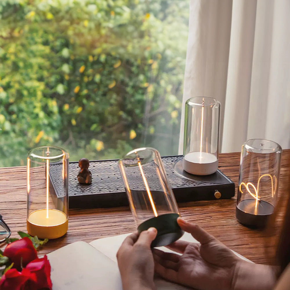 Lumaro | Candeeiro de mesa compacto de design | elesira