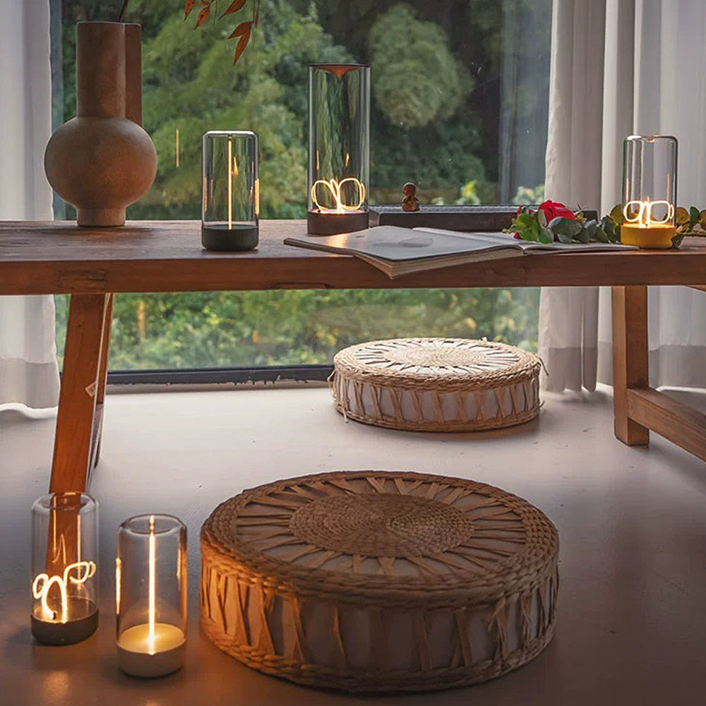 Lumaro | Candeeiro de mesa compacto de design | elesira