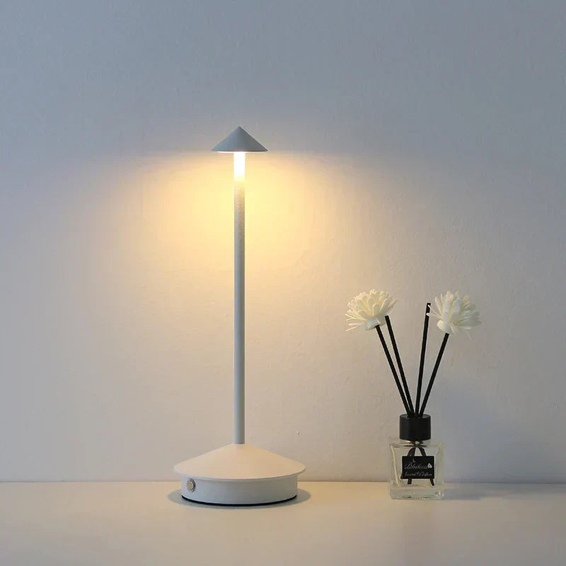 LumiGlow – Luxe Wireless Table Lamp with Memory Function and Adjustable Lighting | elesira