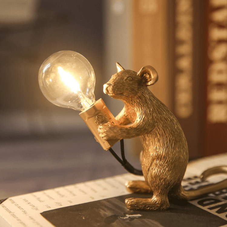 Candeeiro de mesa com rato divertido – luz LED única para qualquer espaço | elesira