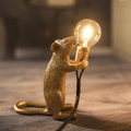 Candeeiro de mesa com rato divertido – luz LED única para qualquer espaço | elesira