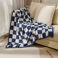 Elegante coperta in velluto nordico per la casa, con un'elegante fantasia a quadri, per interni accoglienti - Elesira
