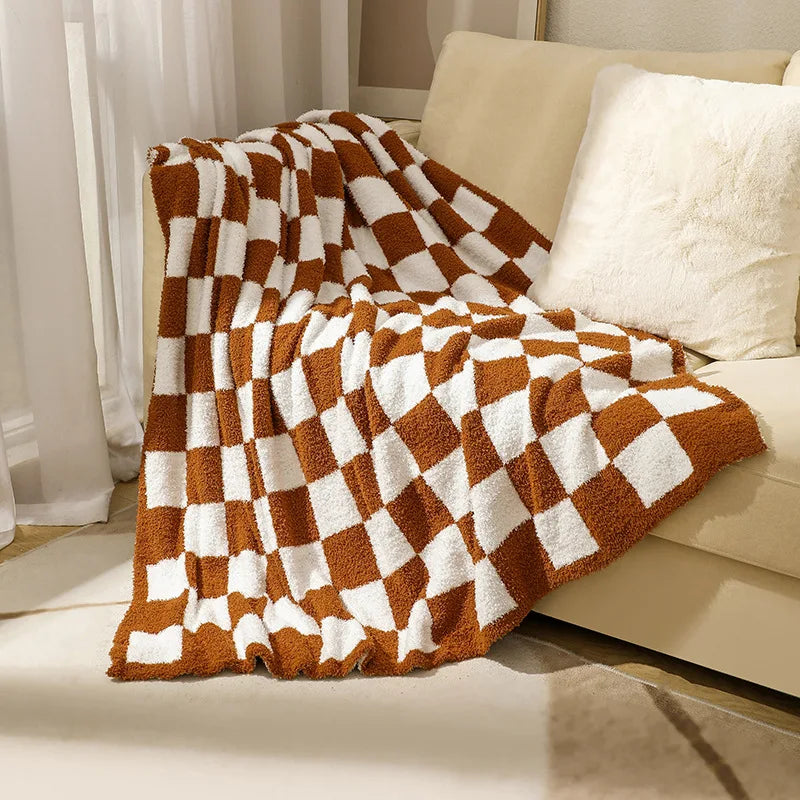 Elegante coperta in velluto nordico per la casa, con un'elegante fantasia a quadri, per interni accoglienti - Elesira