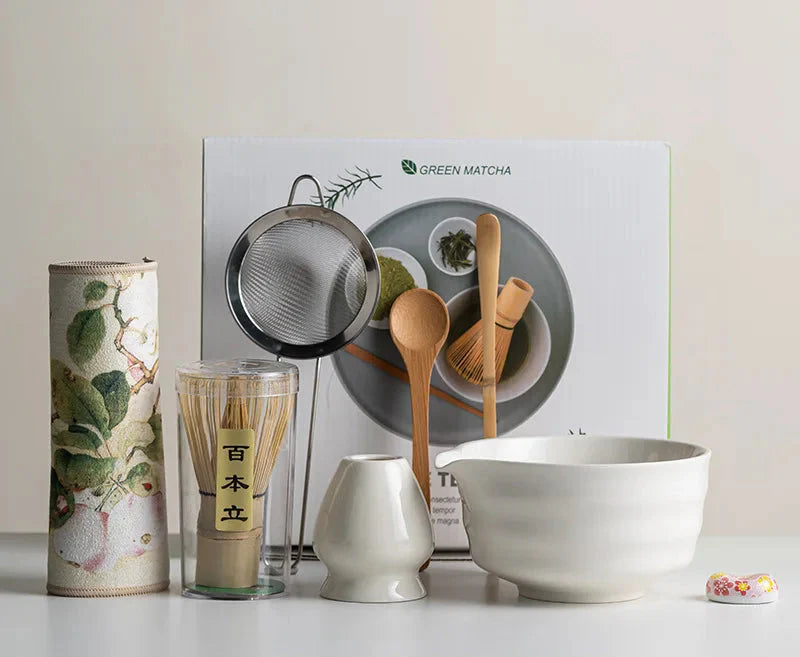 Elegante set da matcha in ceramica da otto pezzi, con ciotola e frusta, e frullino in bambù per la cerimonia del tè - Elesira