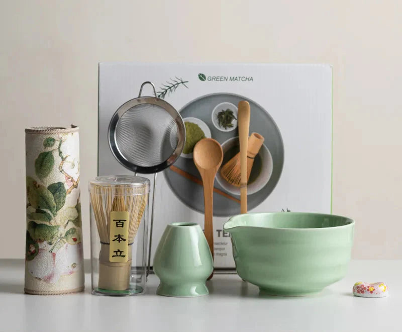 Elegante set da matcha in ceramica da otto pezzi, con ciotola e frusta, e frullino in bambù per la cerimonia del tè - Elesira