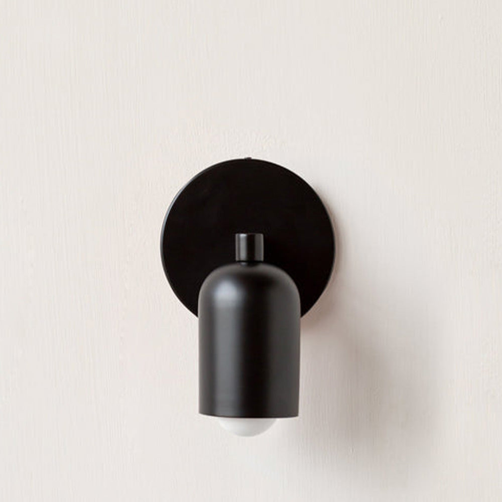 Vintage-Style Stained Glass Wall Light for Indoor Spaces | elesira