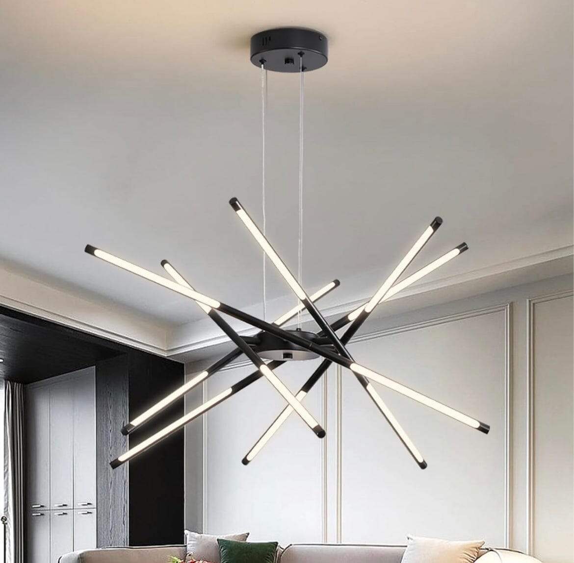 Stradivarius Spikey Chandelier | elesira