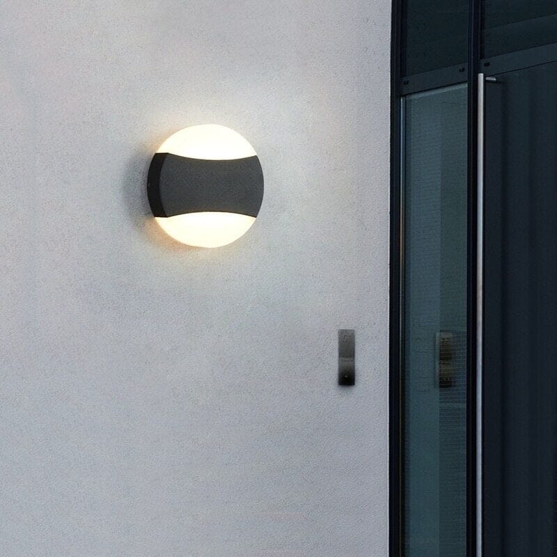 Circle Outdoor Wall Light | elesira
