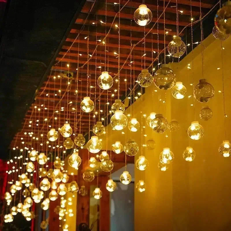 Ghirlanda luminosa da esterno impermeabile con lampadine LED solari | elesira
