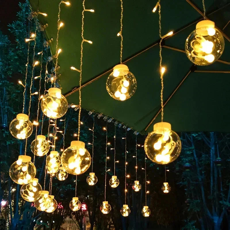 Ghirlanda luminosa da esterno impermeabile con lampadine LED solari | elesira